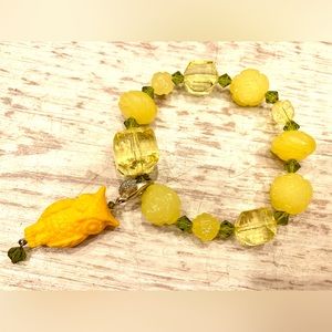 Vintage Tarina Tarantino Carved Lucite Cube and Owl Charm Bracelet